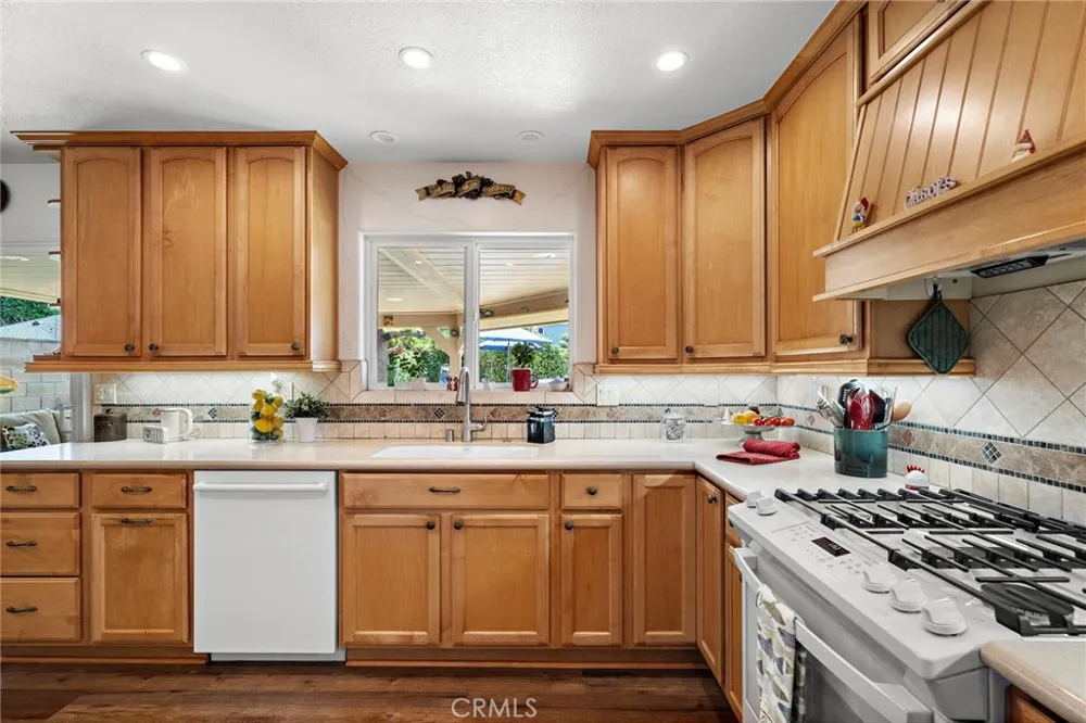9690 Dove Circle Fountain Valley, CA 92708