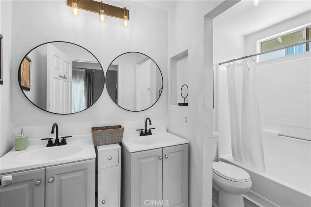 16053 Nippet Lane Moreno Valley, CA 92551