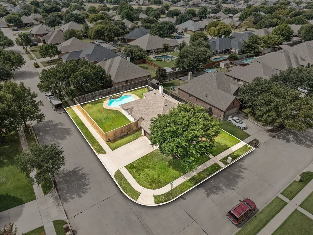 501 Kempson Court Saginaw, TX 76179