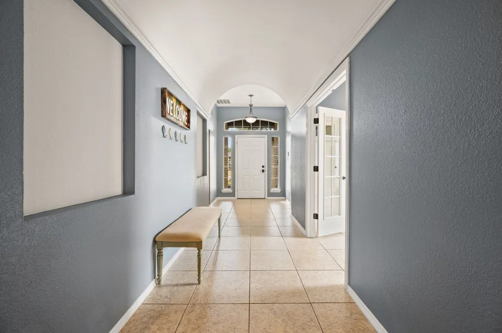 501 Kempson Court Saginaw, TX 76179