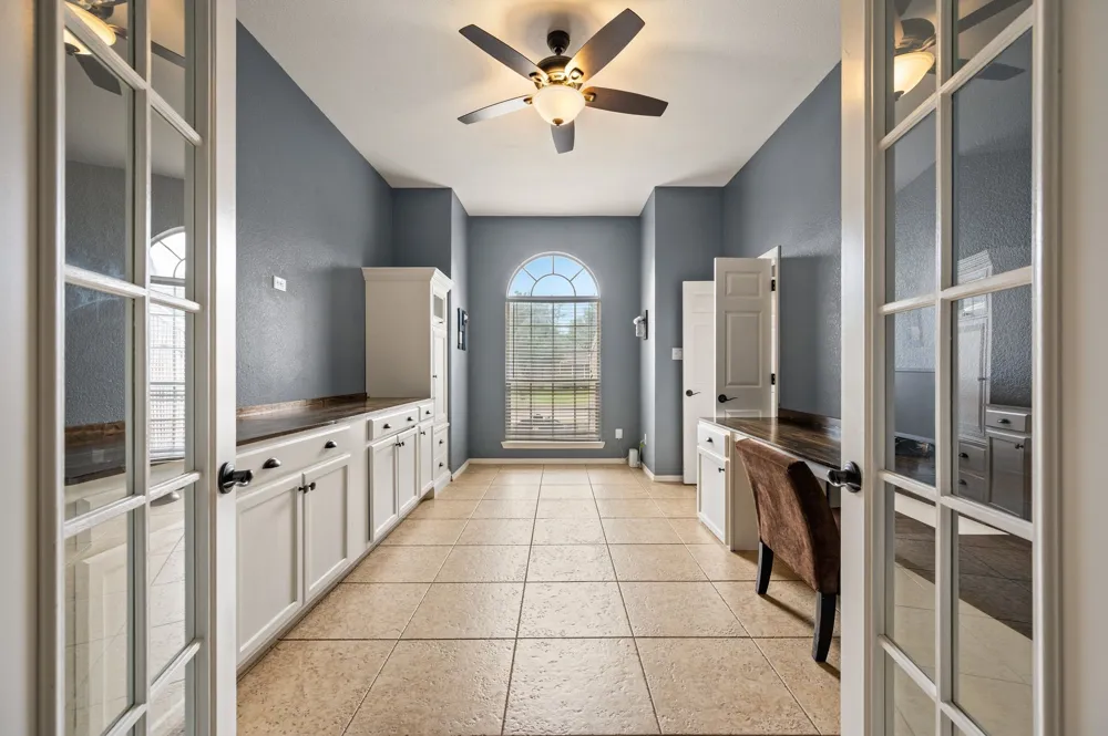 501 Kempson Court Saginaw, TX 76179
