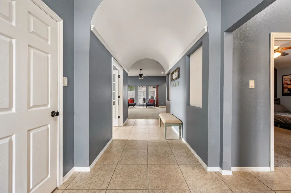 501 Kempson Court Saginaw, TX 76179