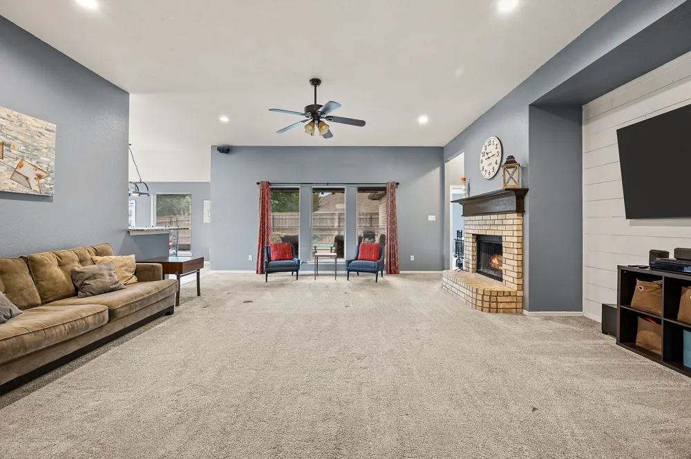 501 Kempson Court Saginaw, TX 76179