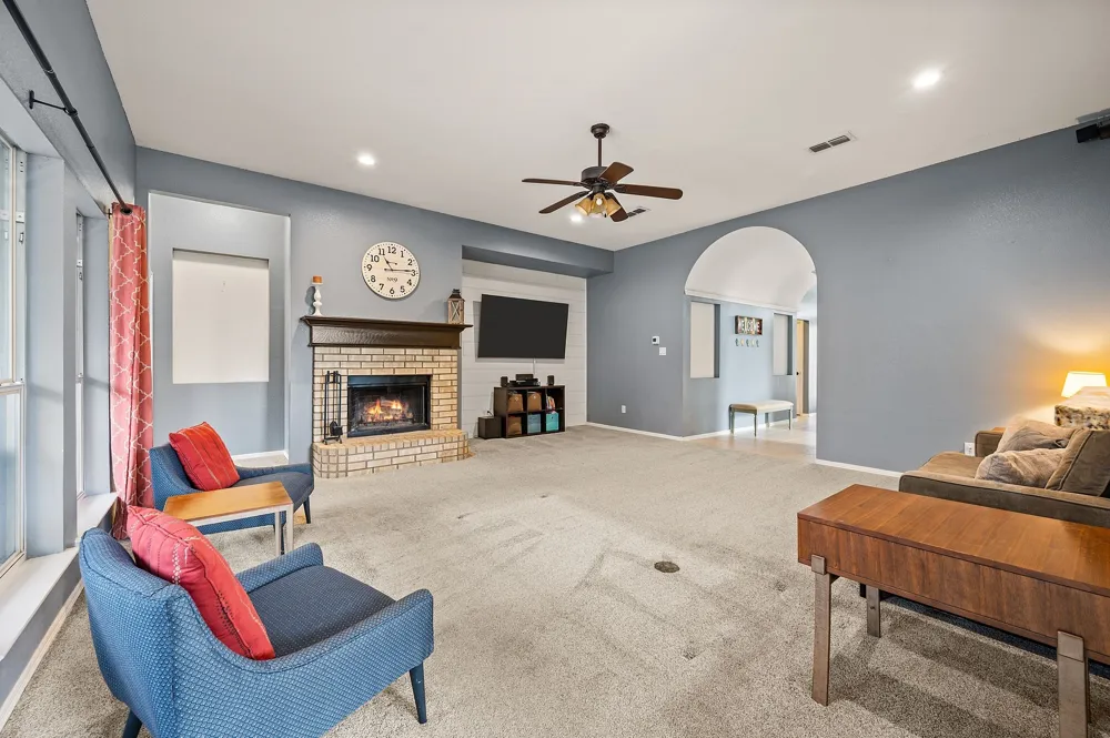 501 Kempson Court Saginaw, TX 76179