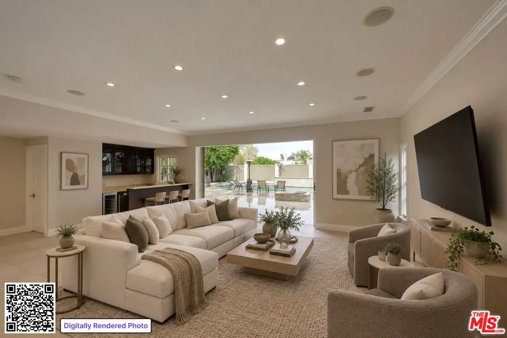 18519 Linnet Street Los Angeles, CA 91356