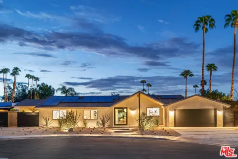 2942 E Orella Circle