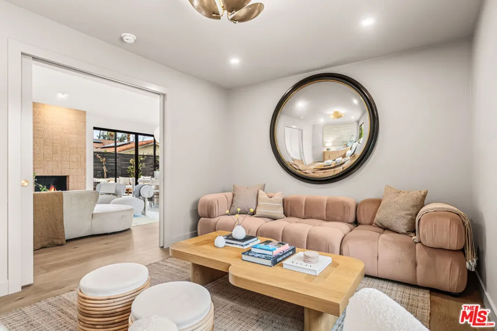 2942 E Orella Circle Palm Springs, CA 92264