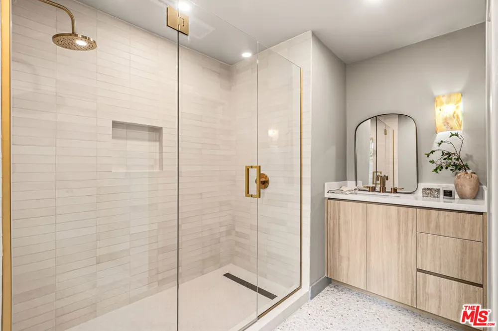 2942 E Orella Circle Palm Springs, CA 92264