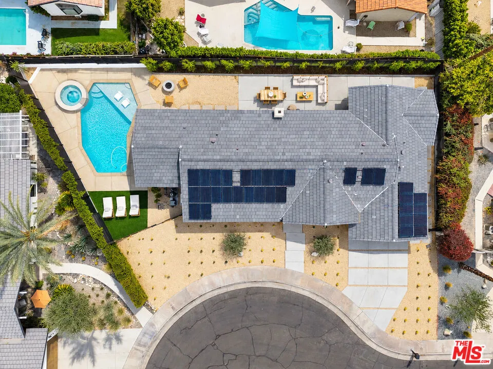 2942 E Orella Circle Palm Springs, CA 92264