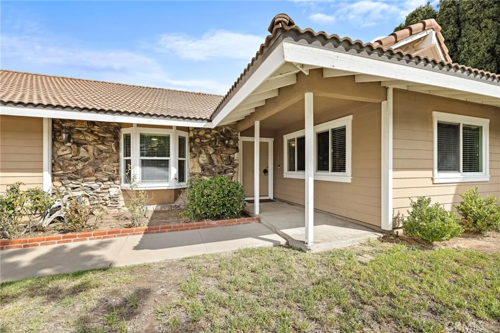 1523 E Baldwin Orange, CA 92865
