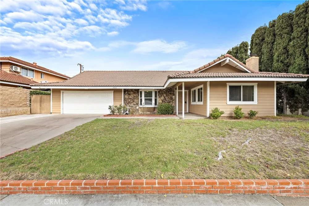 1523 E Baldwin Orange, CA 92865