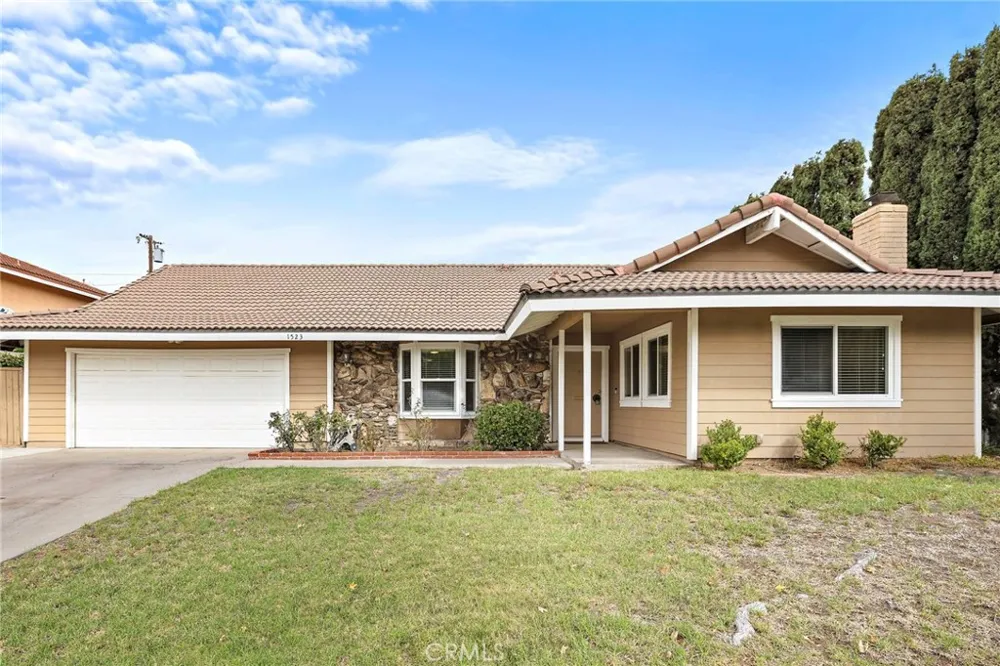 1523 E Baldwin Orange, CA 92865
