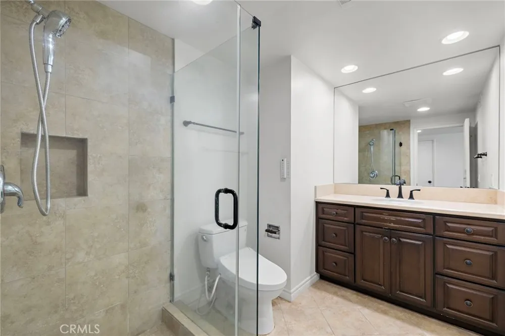 1523 E Baldwin Orange, CA 92865