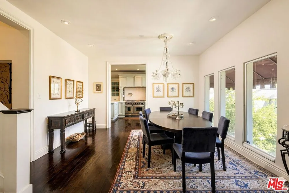 7887 Hillside Avenue Los Angeles, CA 90046