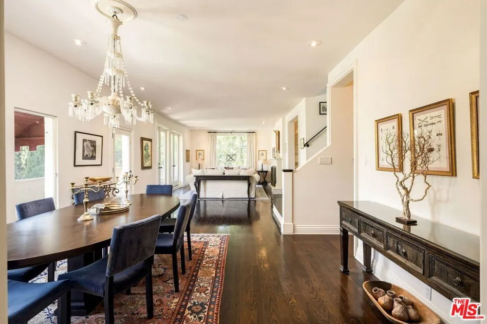 7887 Hillside Avenue Los Angeles, CA 90046