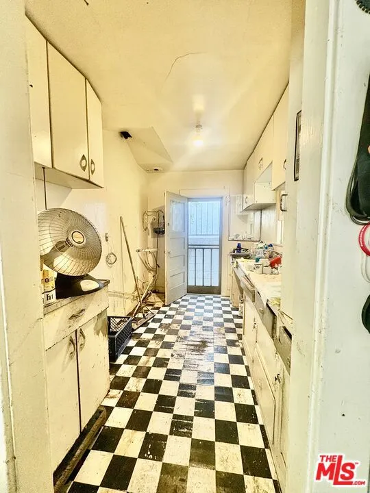 2005 4th Street Santa Monica, CA 90405