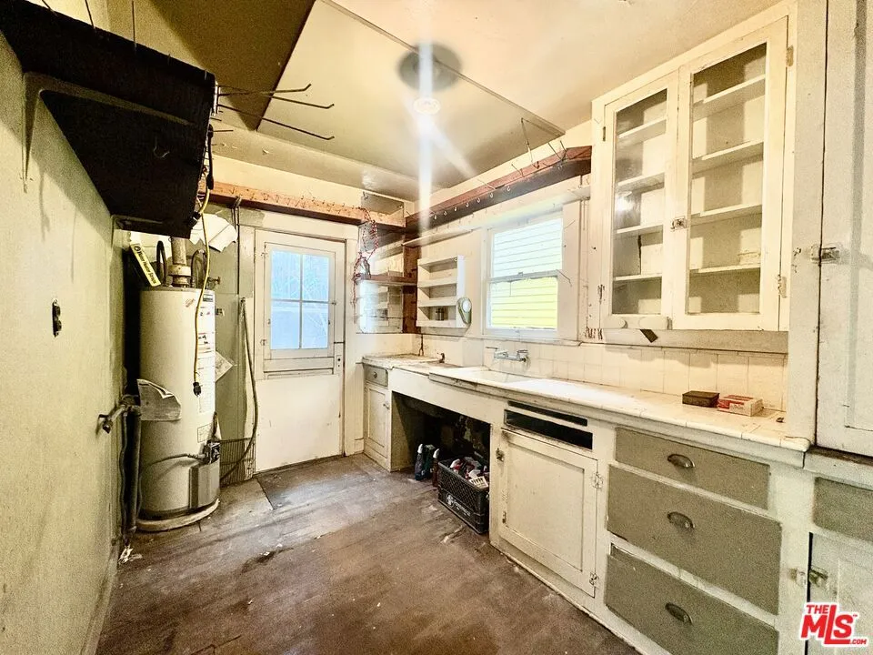 2005 4th Street Santa Monica, CA 90405