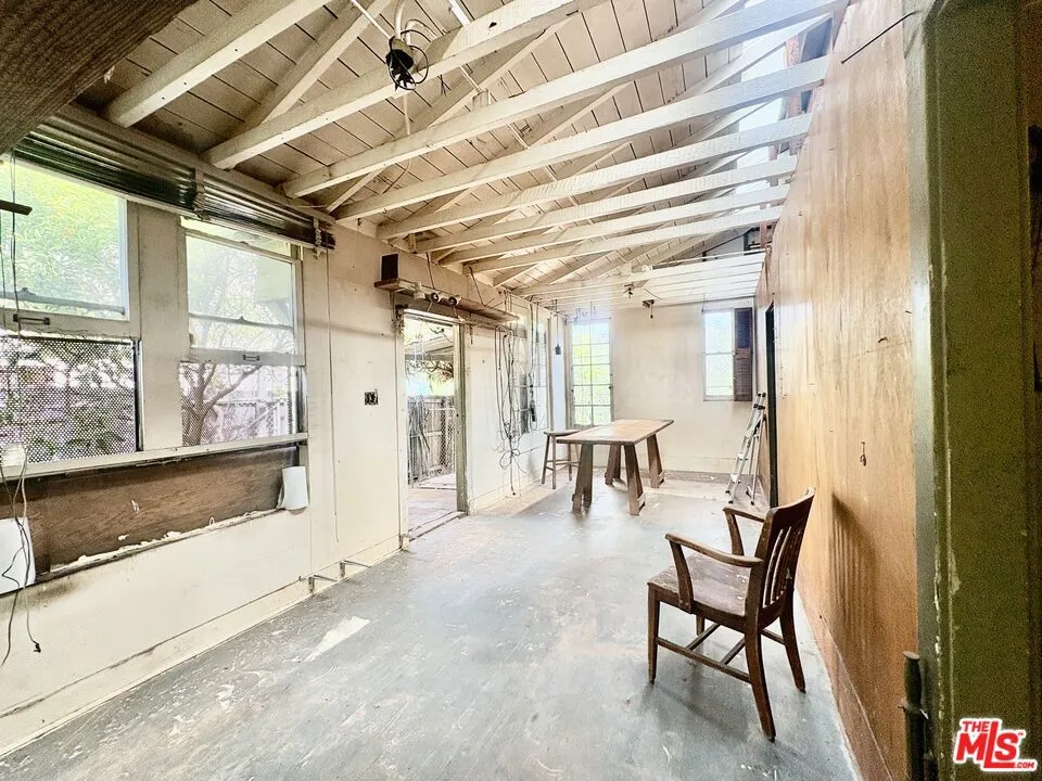 2005 4th Street Santa Monica, CA 90405