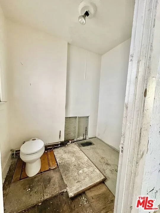 2005 4th Street Santa Monica, CA 90405