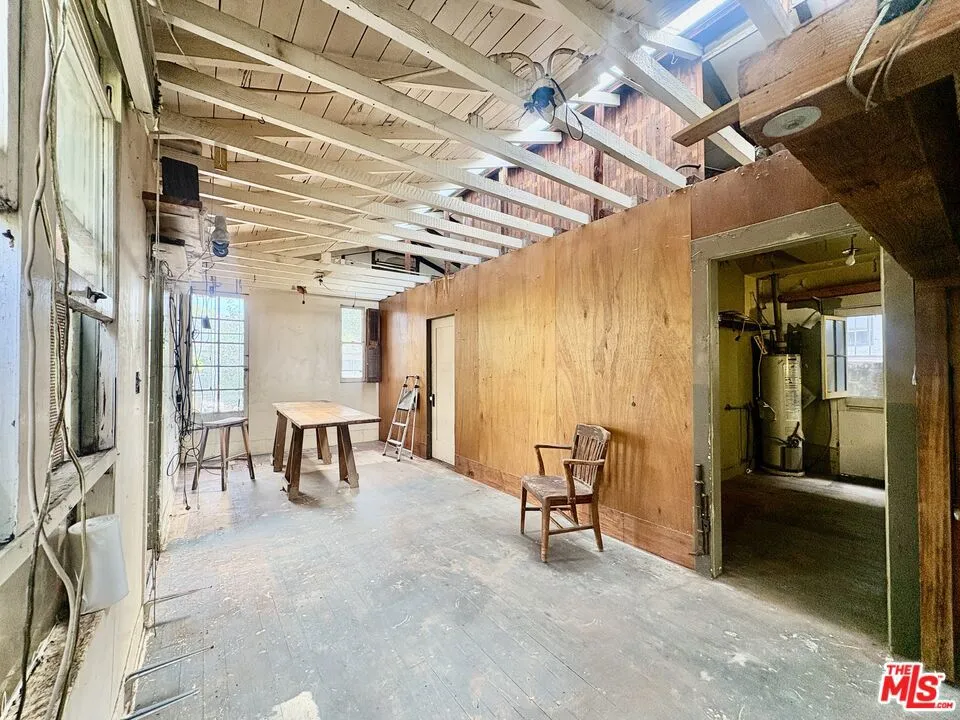 2005 4th Street Santa Monica, CA 90405