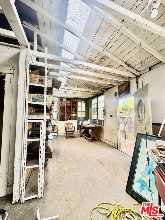 2005 4th Street Santa Monica, CA 90405