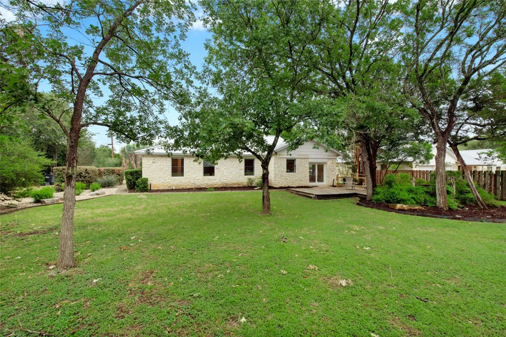140 Donna Drive Wimberley, TX 78676