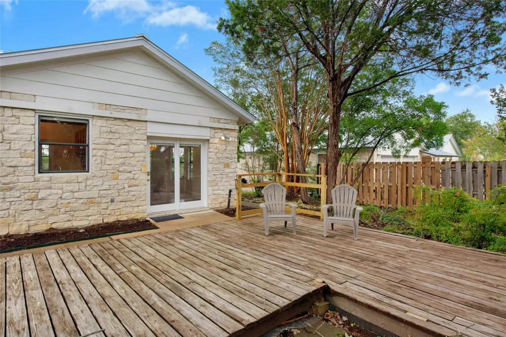140 Donna Drive Wimberley, TX 78676