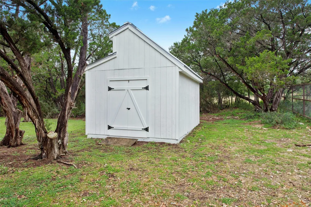 140 Donna Drive Wimberley, TX 78676