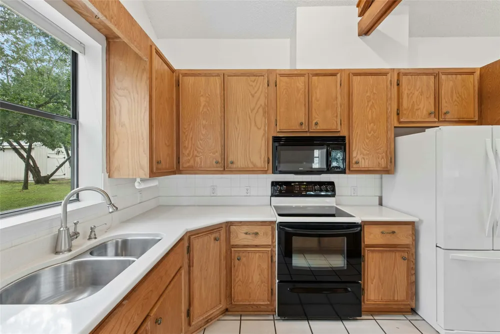 140 Donna Drive Wimberley, TX 78676