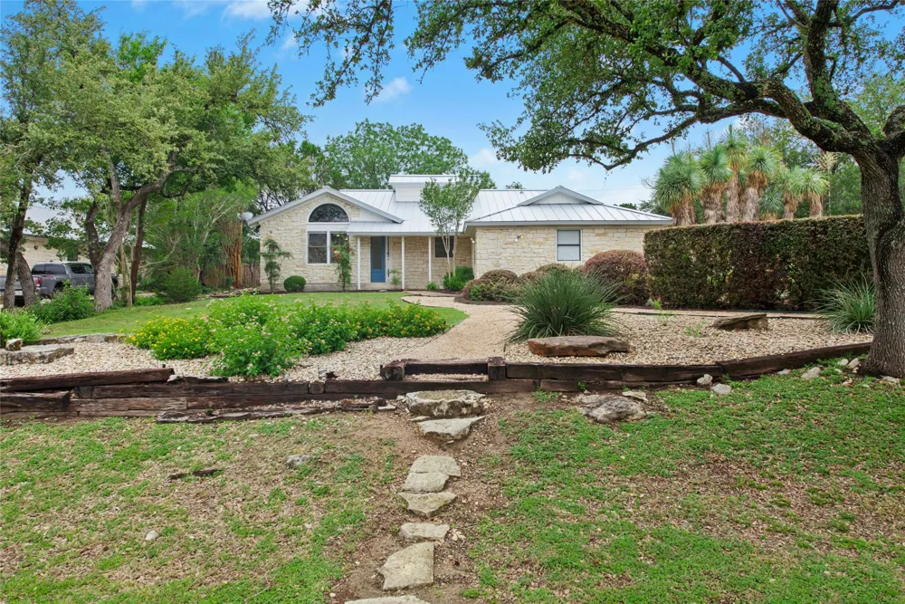 140 Donna Drive Wimberley, TX 78676