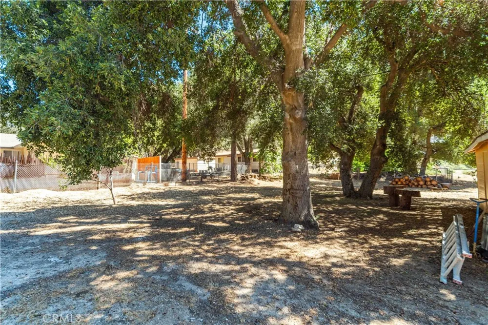 40202 Calle El Clavelito Green Valley, CA 91390