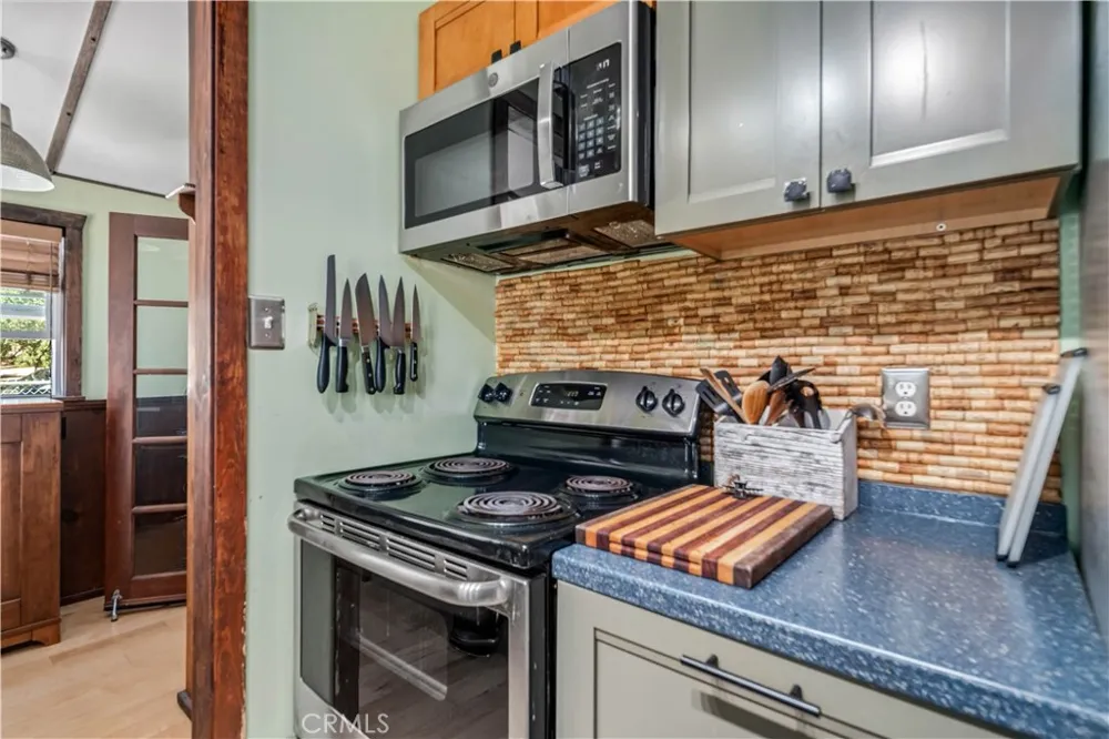 40202 Calle El Clavelito Green Valley, CA 91390