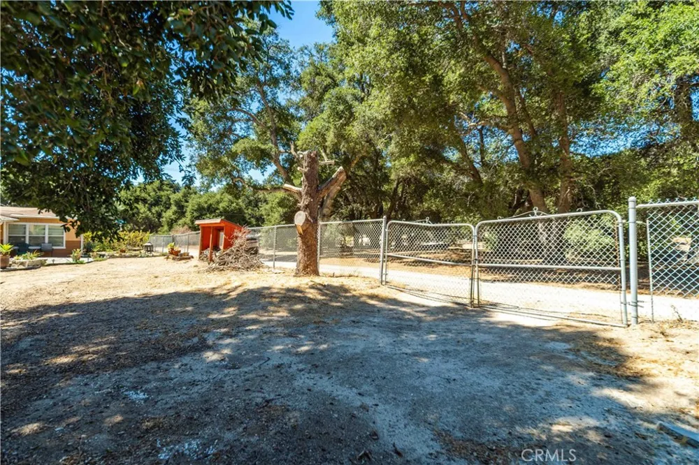40202 Calle El Clavelito Green Valley, CA 91390
