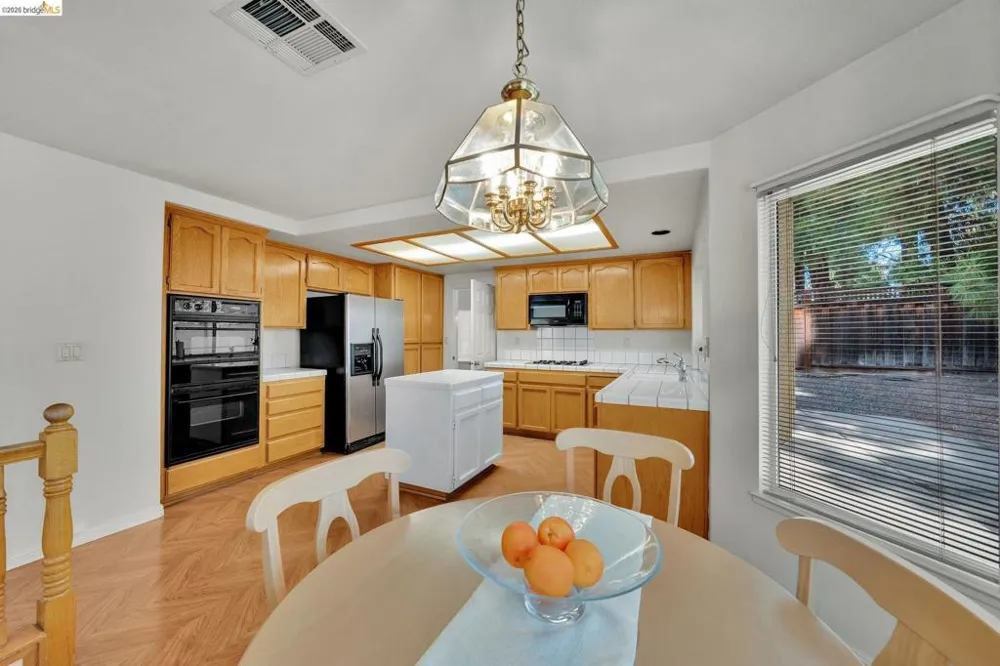 4437 Rock Island Dr Antioch, CA 94509