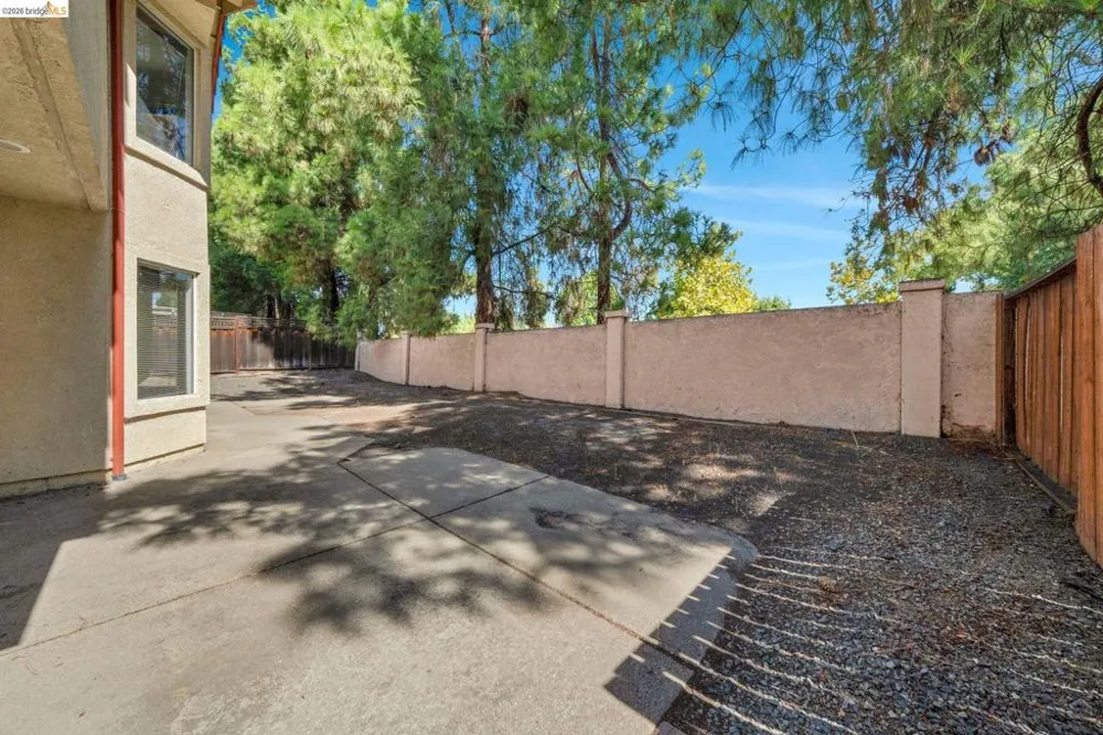 4437 Rock Island Dr Antioch, CA 94509