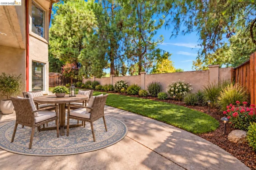 4437 Rock Island Dr Antioch, CA 94509