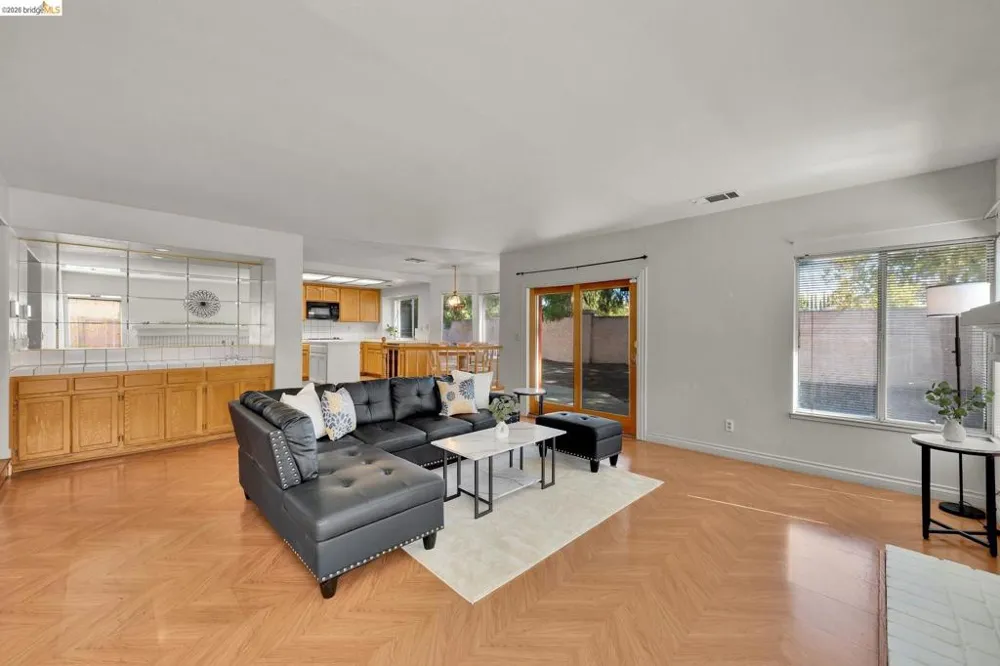 4437 Rock Island Dr Antioch, CA 94509