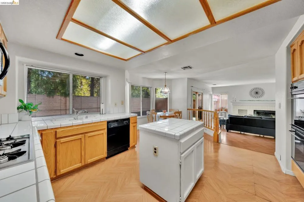 4437 Rock Island Dr Antioch, CA 94509