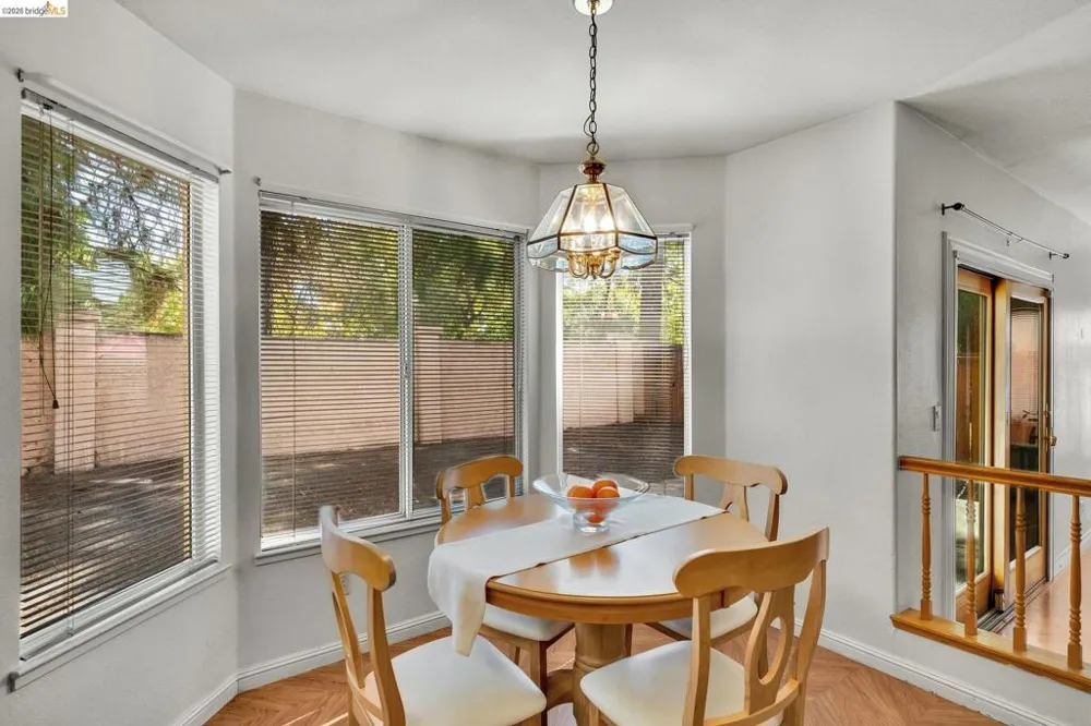 4437 Rock Island Dr Antioch, CA 94509