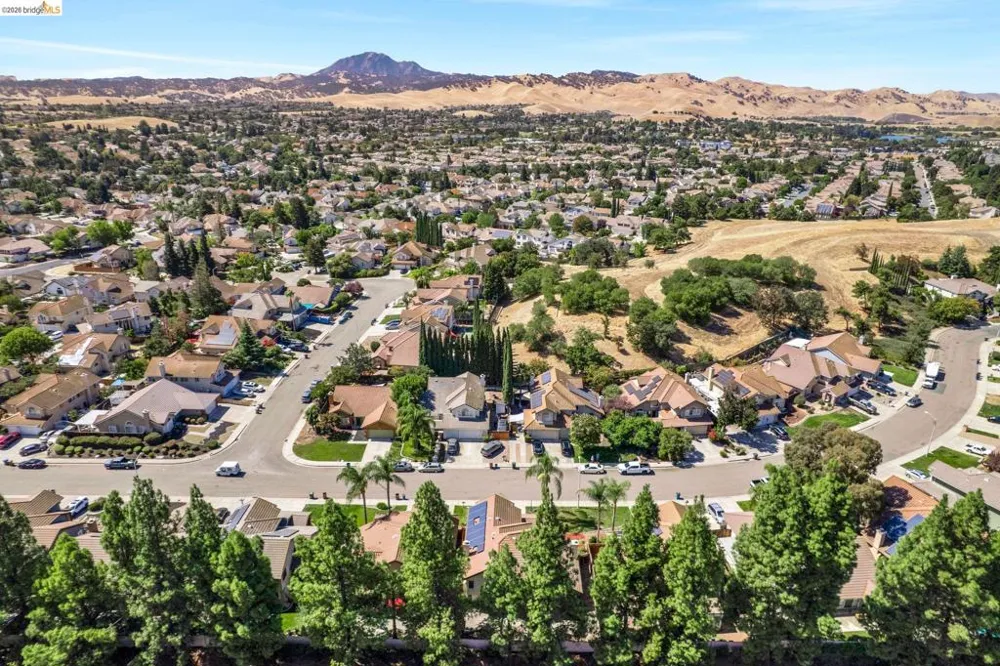 4437 Rock Island Dr Antioch, CA 94509