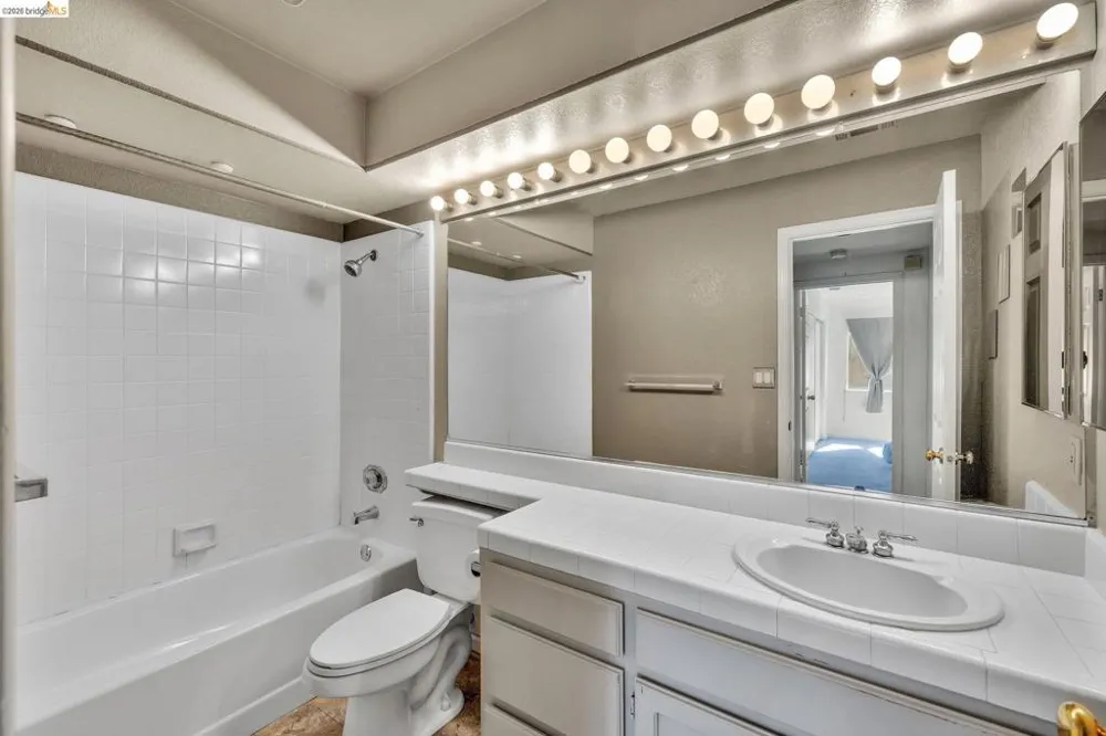 4437 Rock Island Dr Antioch, CA 94509