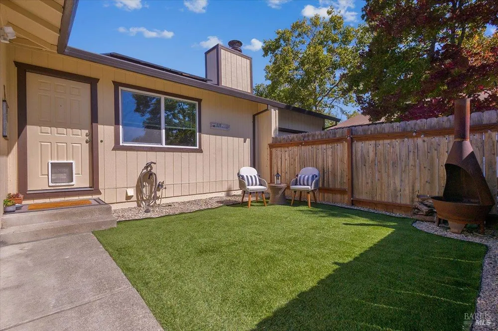 751 Agnew Place Santa Rosa, CA 95401