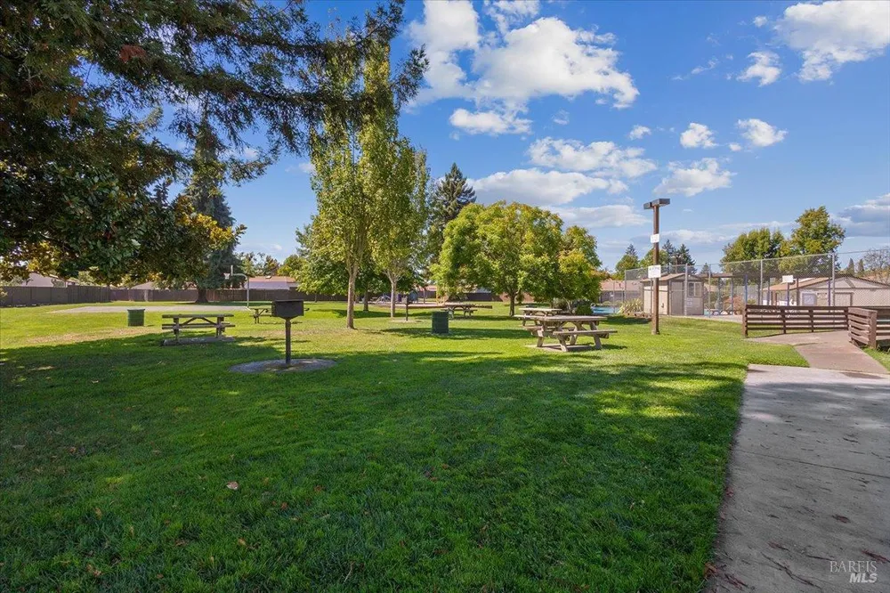 751 Agnew Place Santa Rosa, CA 95401