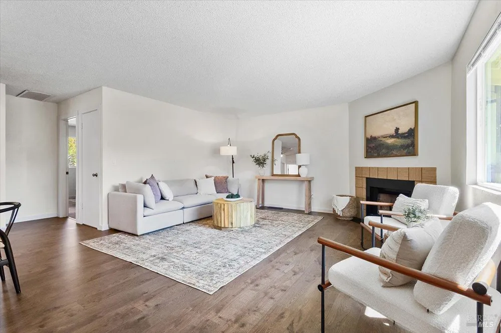 751 Agnew Place Santa Rosa, CA 95401
