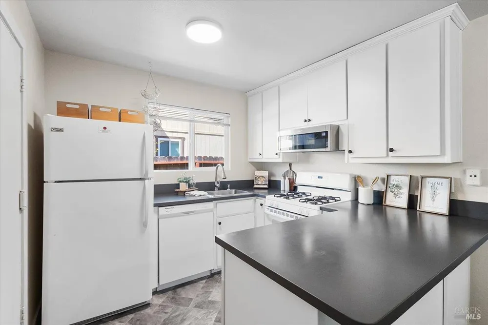 751 Agnew Place Santa Rosa, CA 95401