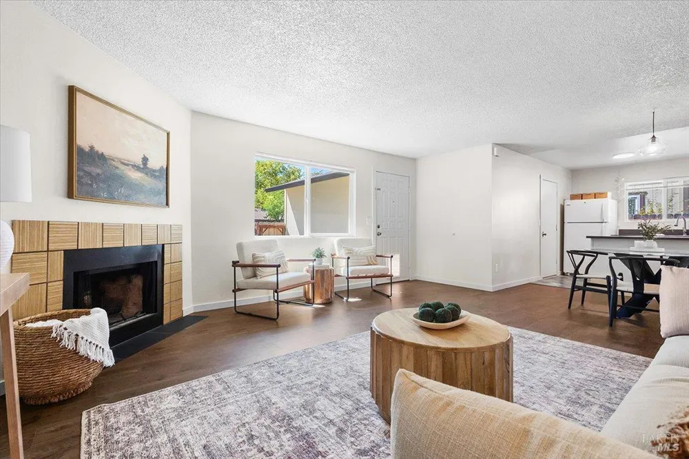 751 Agnew Place Santa Rosa, CA 95401