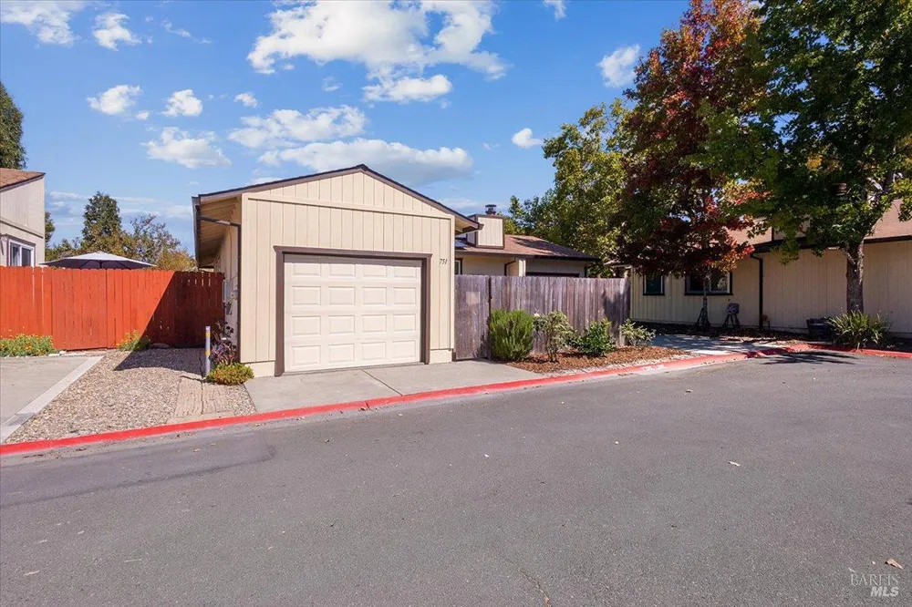 751 Agnew Place Santa Rosa, CA 95401