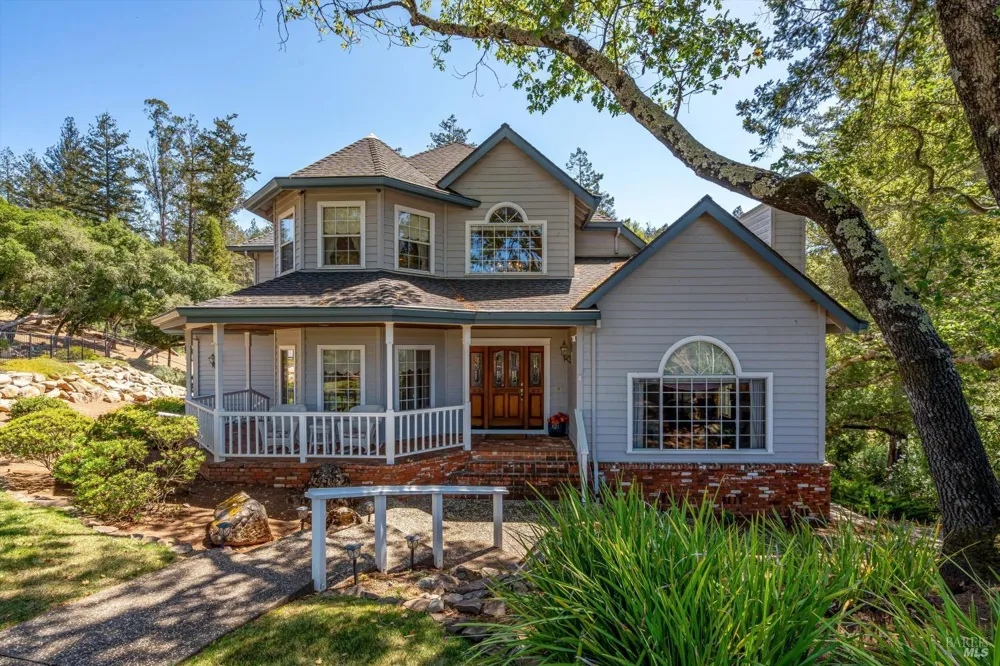3826 Clear Ridge Santa Rosa, CA 95404