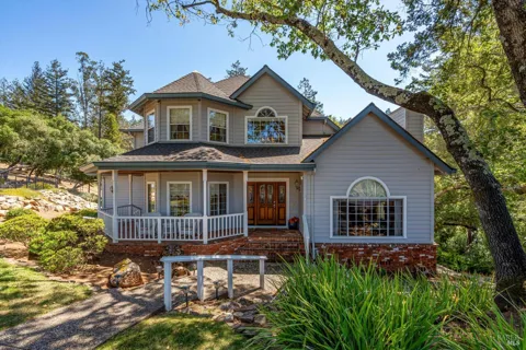 3826 Clear Ridge