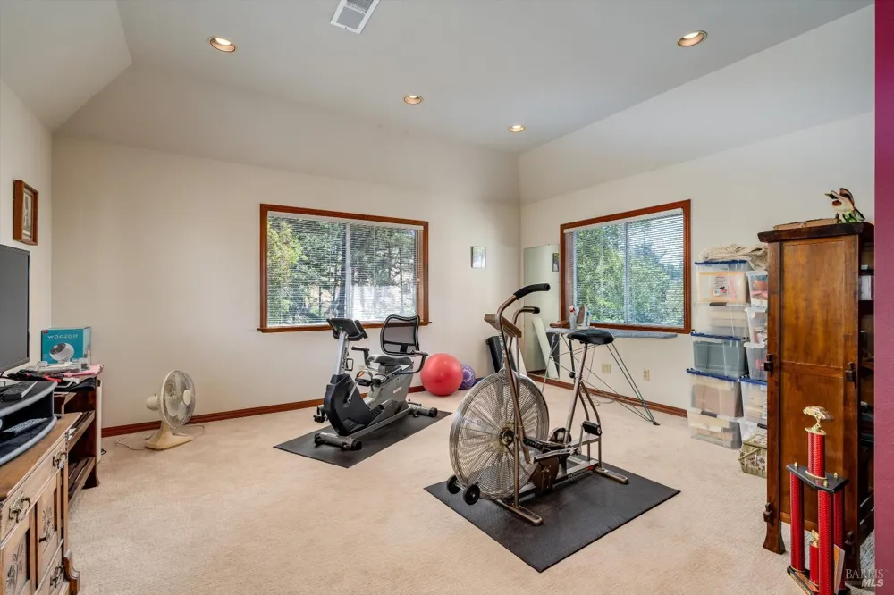 3826 Clear Ridge Santa Rosa, CA 95404